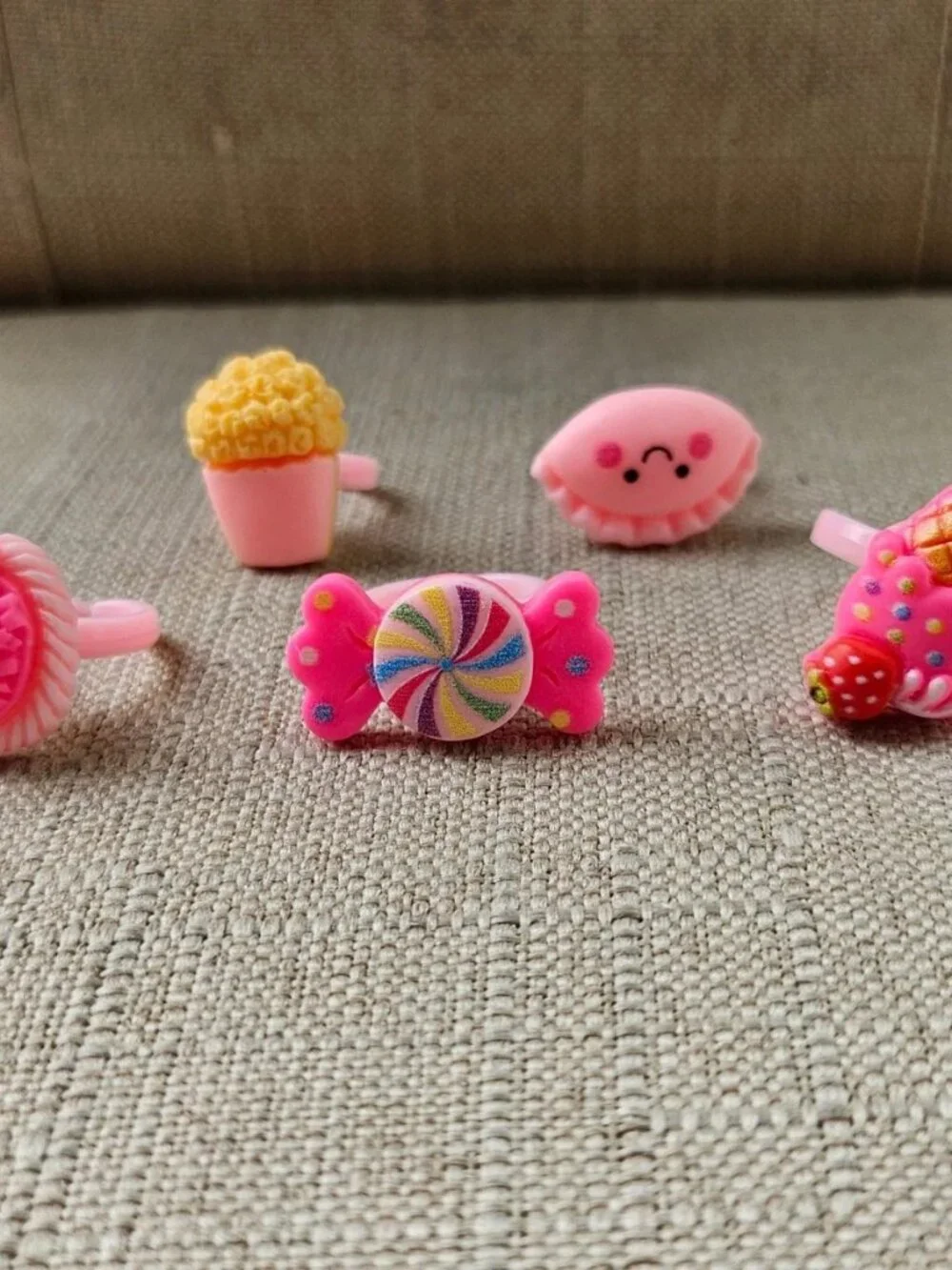 Kid Girl Rings Set of 5 Fashion Jewelry Plastic Rings Ice Cream Cone New